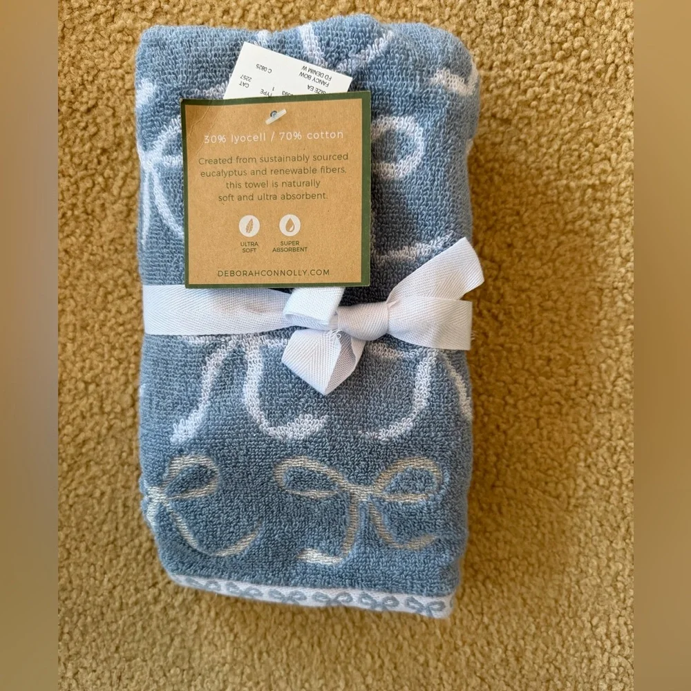 Bundle of Blue and White Towel Sets